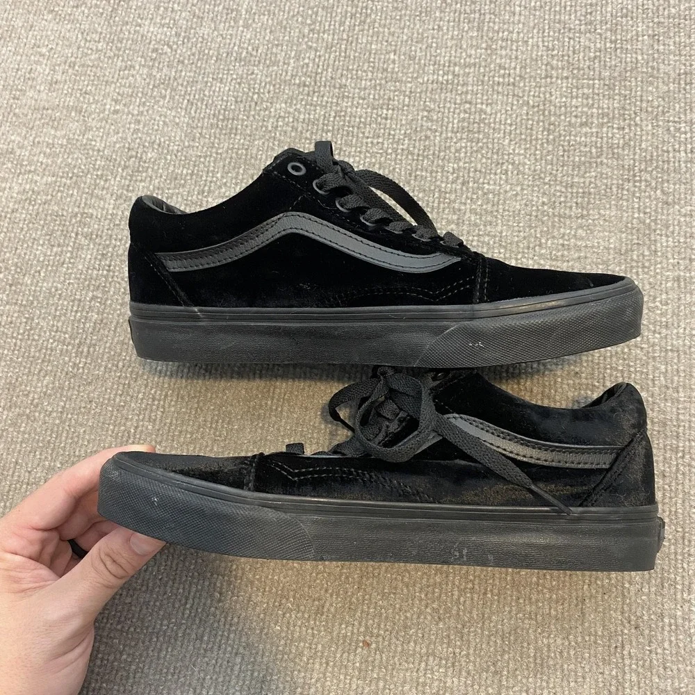 Vans Old Skool Shoes Mens 7.5 Womens 9 Black Velvet Low Top Skate Sneakers